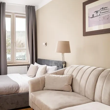 Piekna Grey ורשה